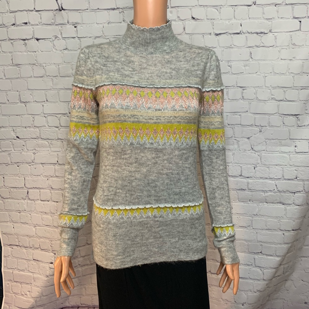BCBG maxazria Grey and colorful cozy christmas sweater size XXS NWT